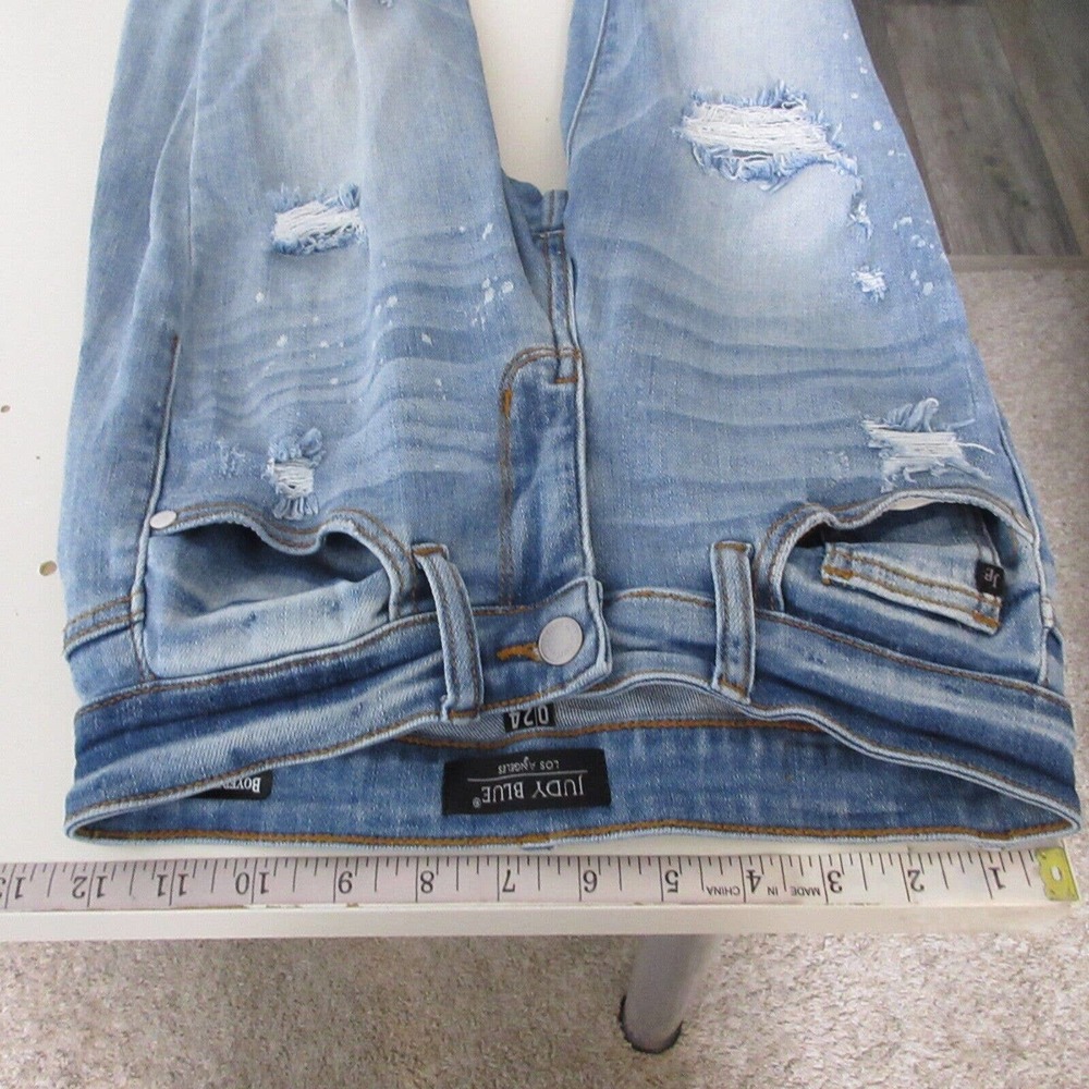 Judy Blue Boyfriend Fit Distressed Paint Splatted Jeans - Picture 12 of 16
